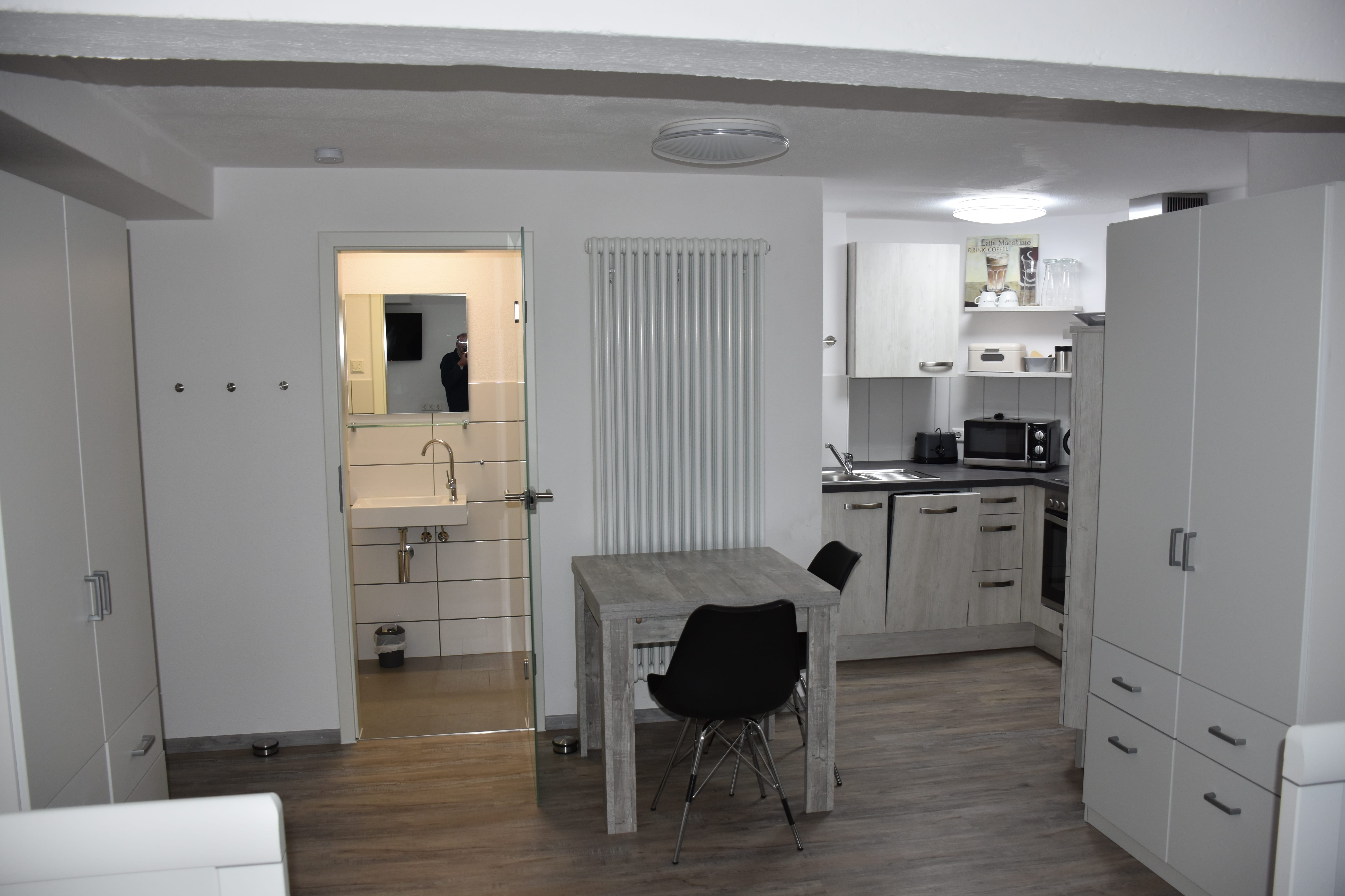 Monteurwohnung - Altshausen - Apartment im Rosengarten