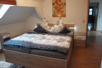 Monteurzimmer: Schlafzimmer - Ferienwohnung Rennsteigoase Rosenthal
