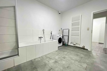 Monteurzimmer: Badezimmer - (SWF111) Komfortable Monteurwohnung / Übergangswohnung 