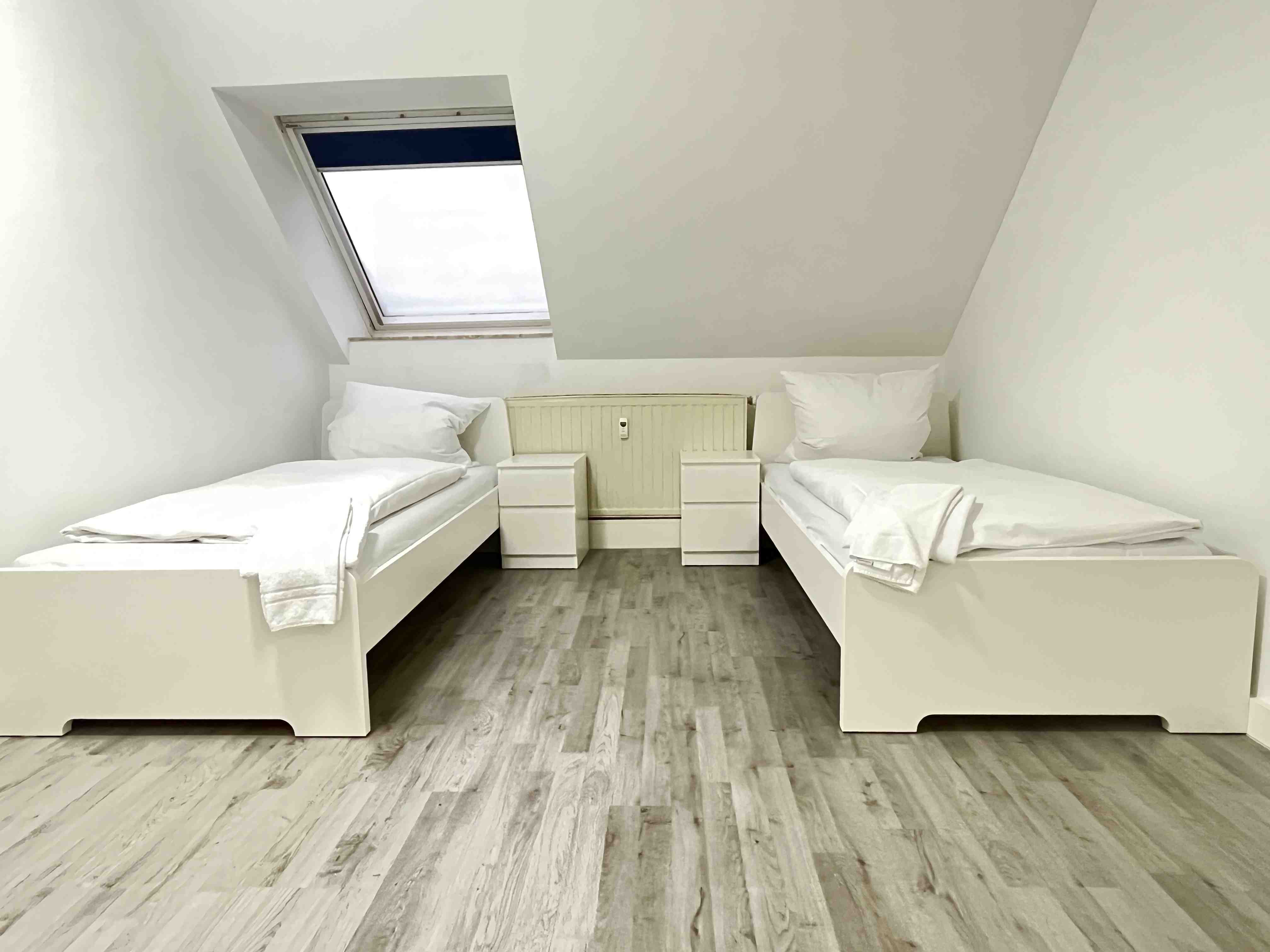 Monteurwohnung - Schwandorf - Schlafzimmer - (SWF112) Gemütliche Monteurwohnung / Übergangswohnung 