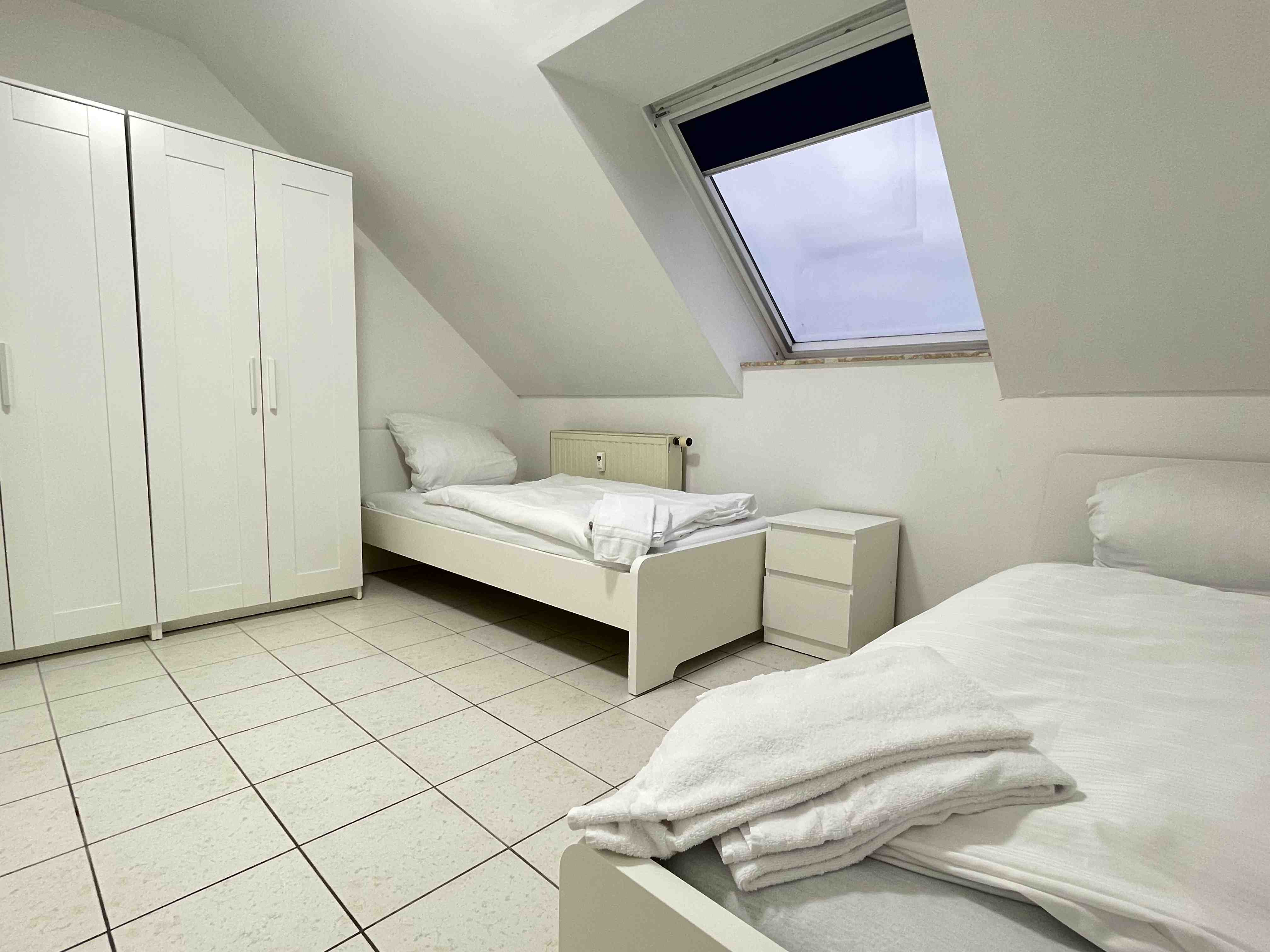 Monteurzimmer: Schlafzimmer - (SWF112) Gemütliche Monteurwohnung / Übergangswohnung 