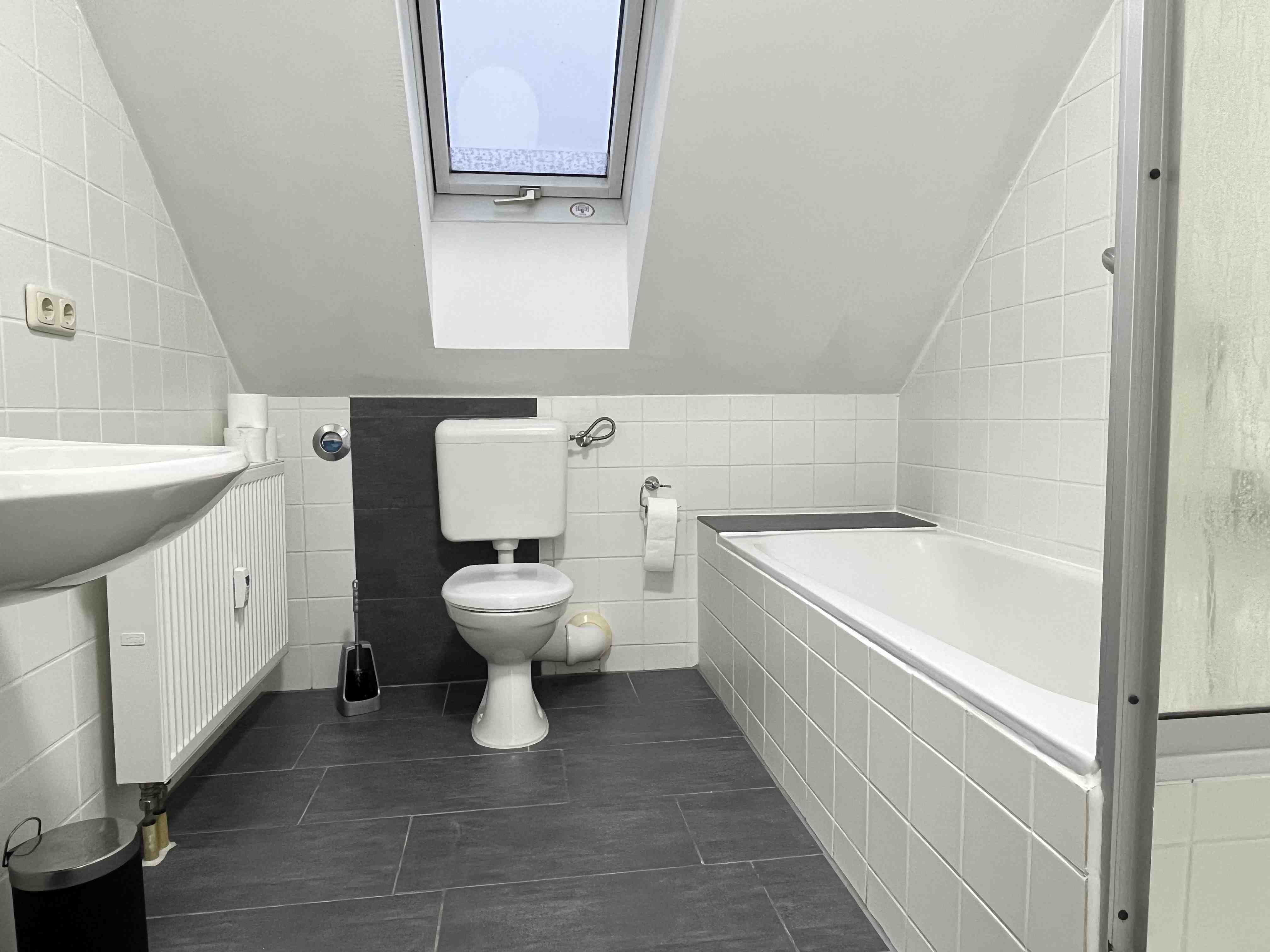 Monteurzimmer: Badezimmer - (SWF112) Gemütliche Monteurwohnung / Übergangswohnung 