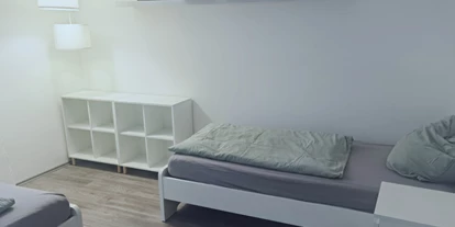 Monteurwohnung - Parkplatz: kostenlose Parkplätze in der Straße - Bremen-Umland - Wohnungen, moderne Zimmer, WiFi, Grillplatz, Stedinger Landhotel