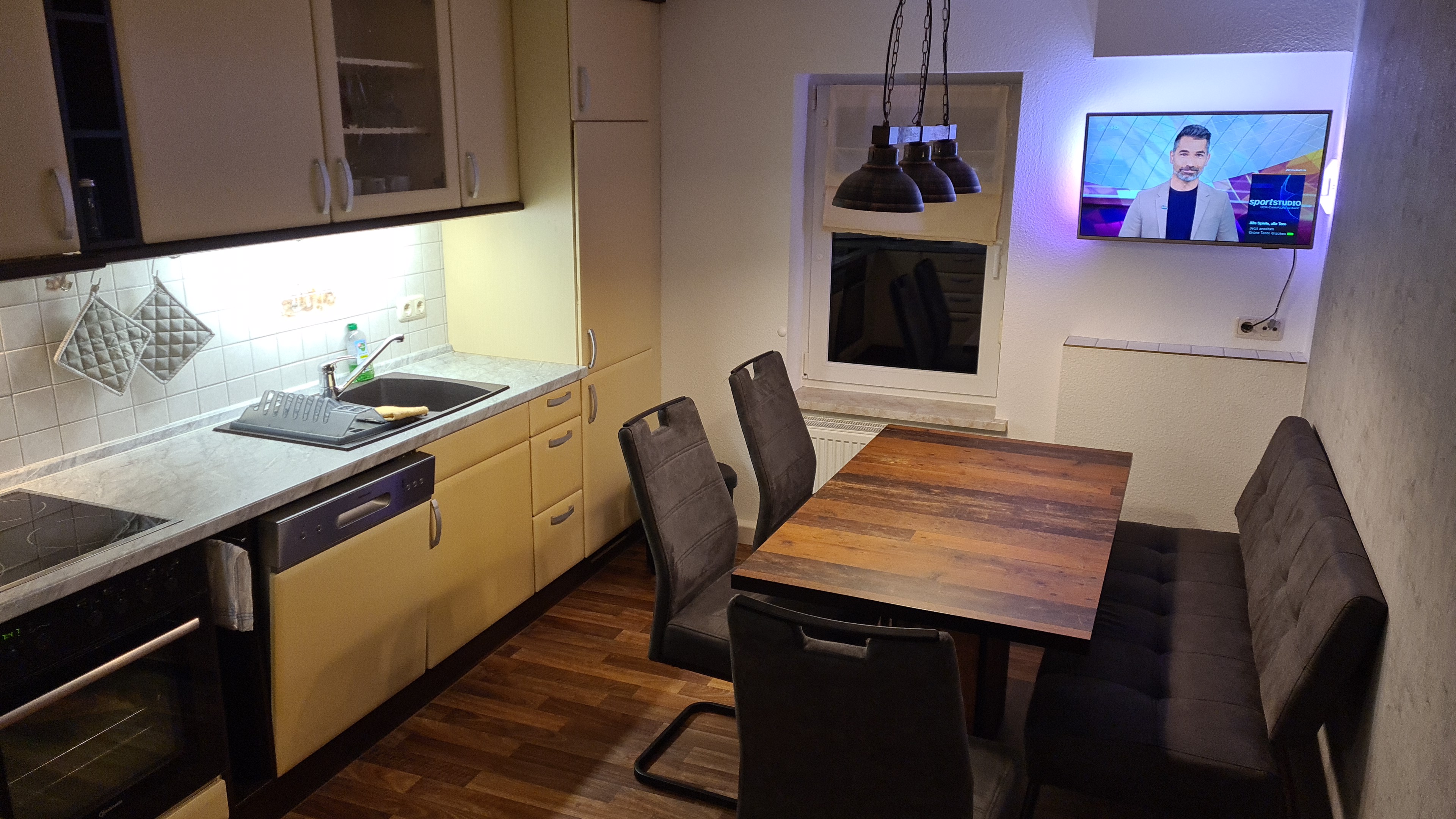 Monteurwohnung - Zimmertyp: Doppelzimmer - Oschatz - Küche - Ferien­wohnung "Betty" am Biberdamm