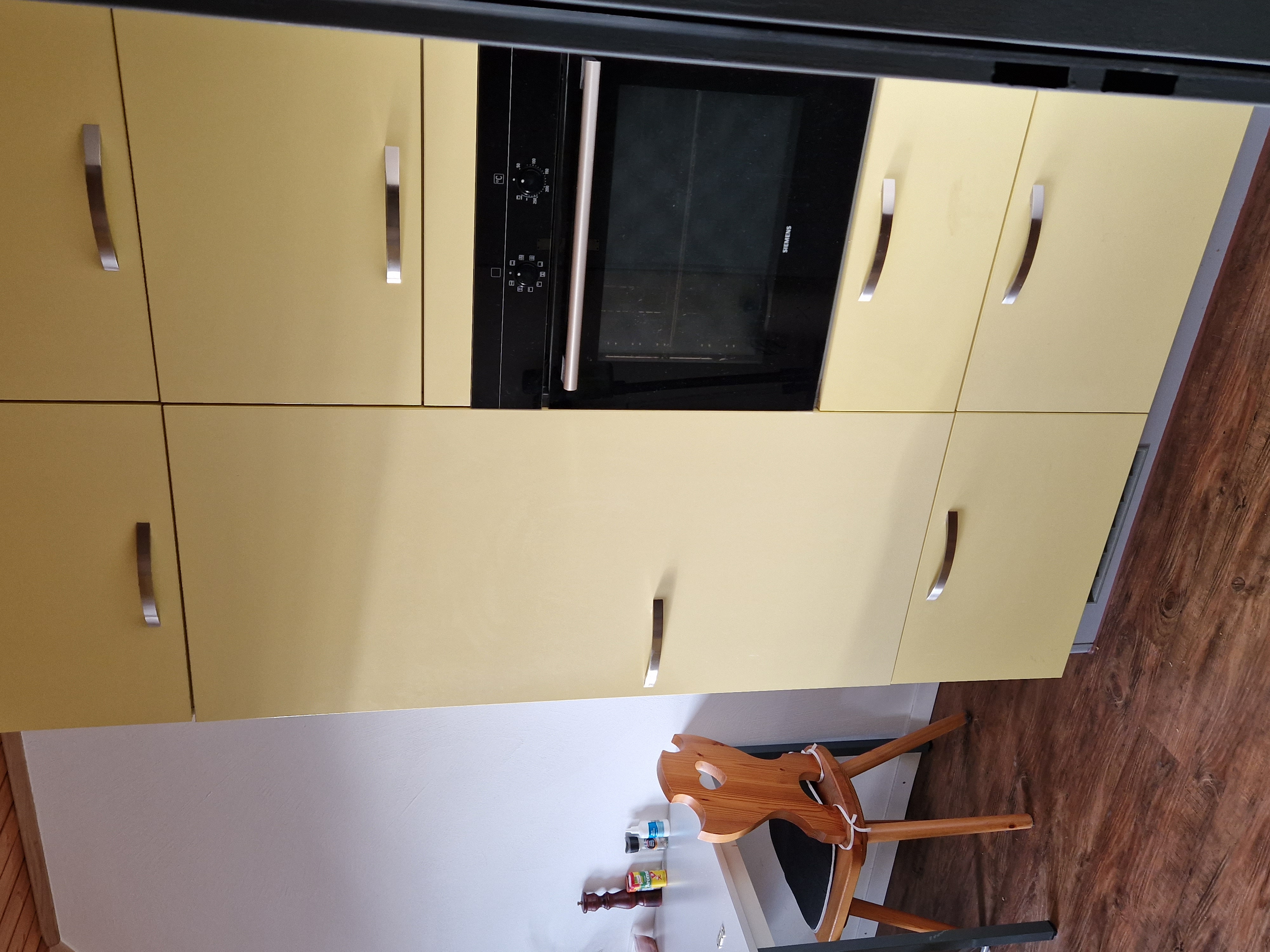 Monteurzimmer: Grosses Zimmer mit eigenem Bad und Balkon in Schüpbach