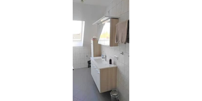 Monteurwohnung - PLZ 89365 (Deutschland) - Badezimmer - Ferienwohung Hanna, 3 Zimmer, Küche, Bad