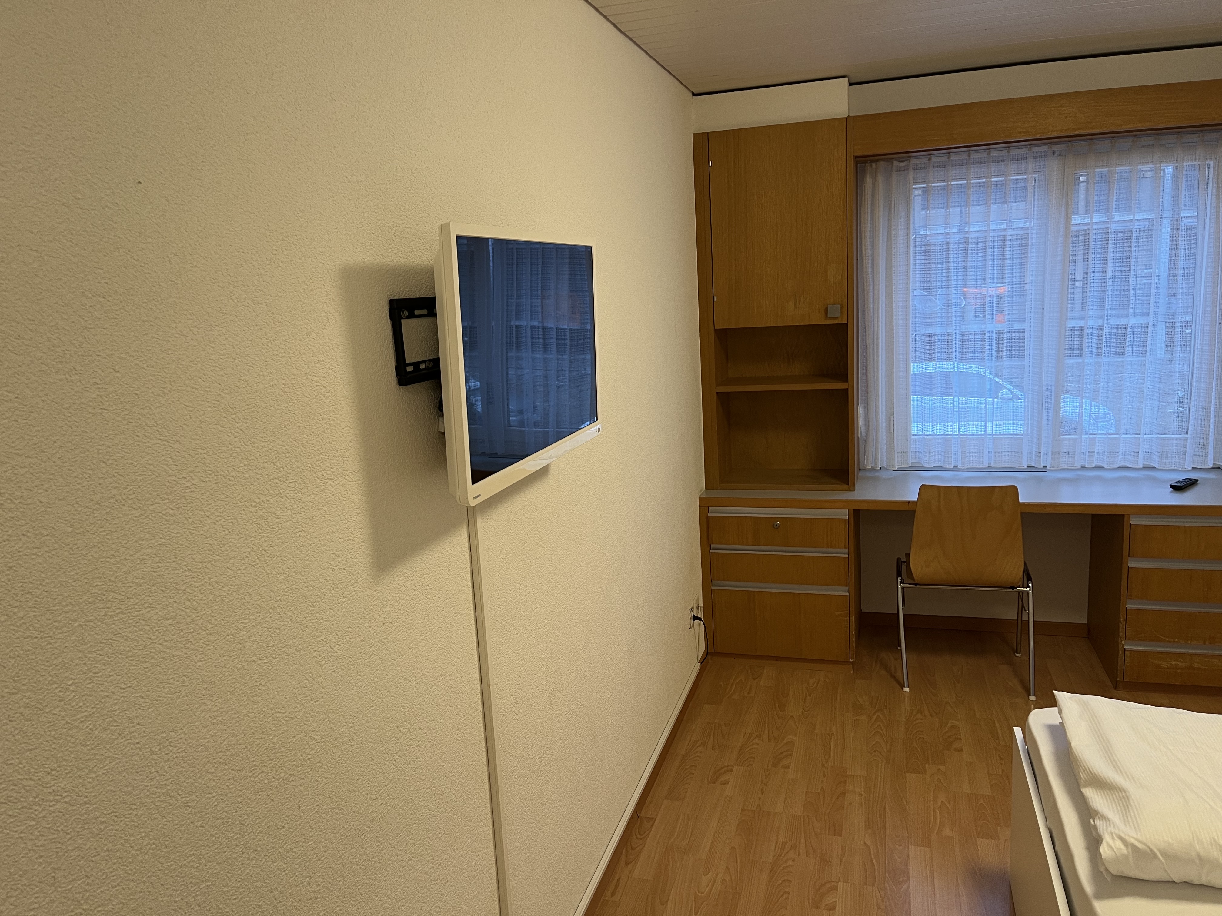 Monteurwohnung - Zimmertyp: Einzelzimmer - Deitingen - HoStel Self Check-In Solothurn