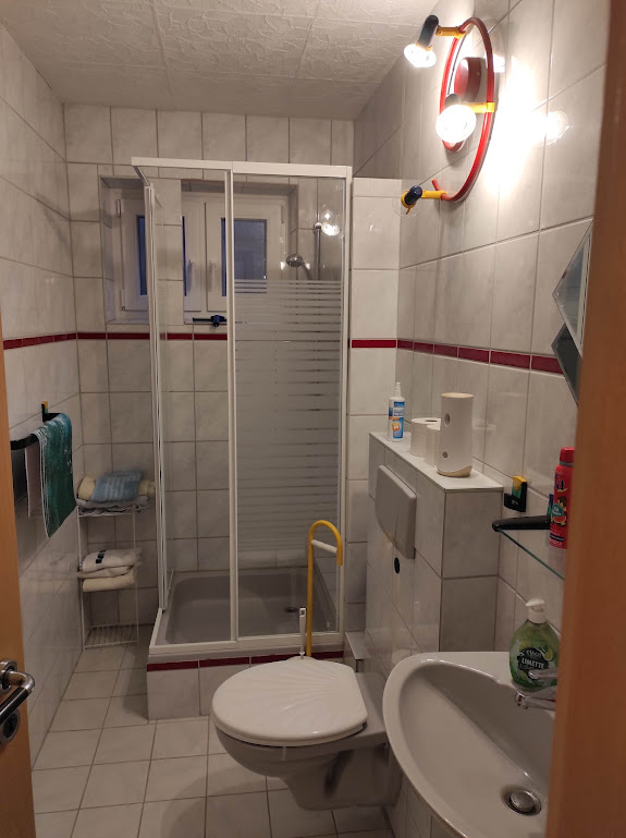 Monteurzimmer: Bad - Karl Brand