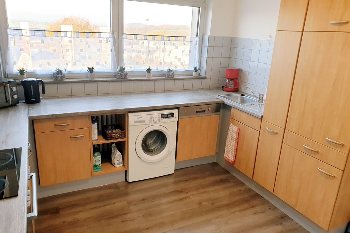 Monteurwohnung: Komplett ausgestattet Küche mit Waschmaschine  - Monteurwohnung-Nieheim 