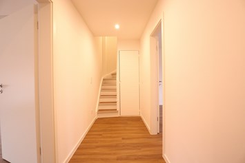 Monteurzimmer: Flur / Eingangbereich  - Sanierte 4-Zimmer Monteurwohnung 2-8 Personen 
