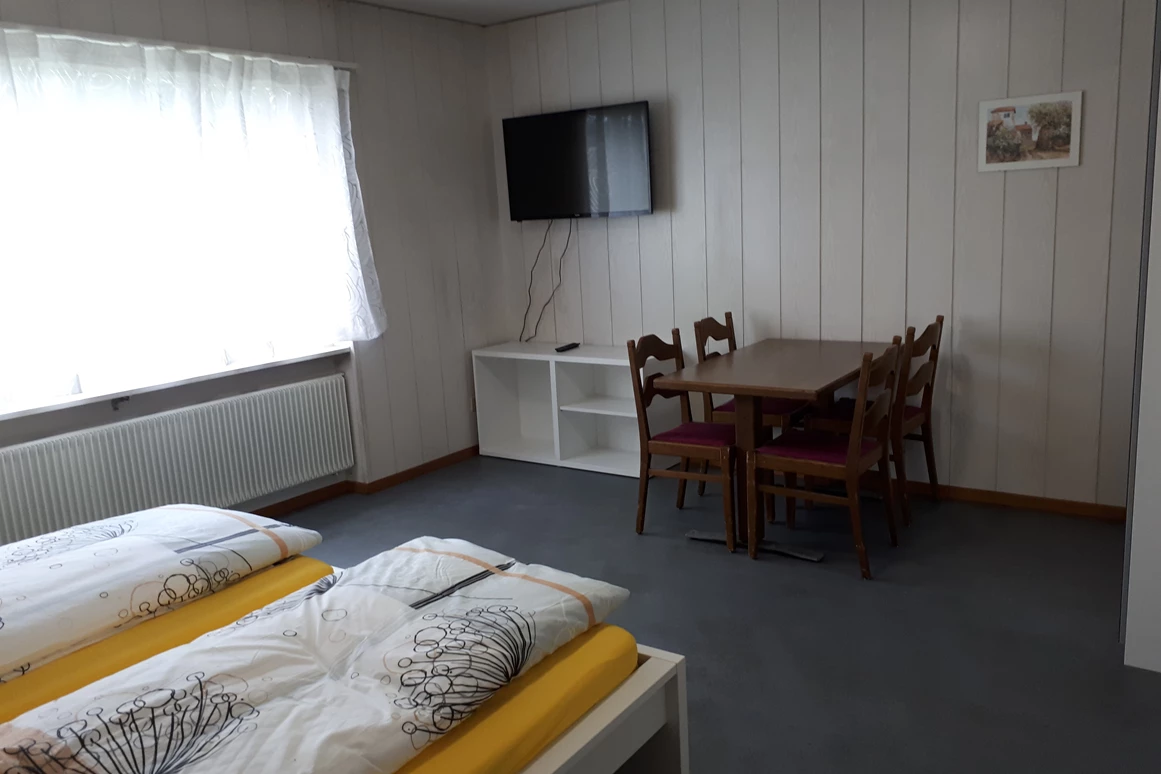 Monteurzimmer: good bed Deitingen