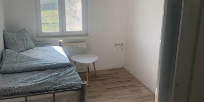 Monteurwohnung - Parkplatz: eigener Parkplatz vorhanden - Österreich - Einzelzimmer  - Monteurzimmer Thalheim bei Wels