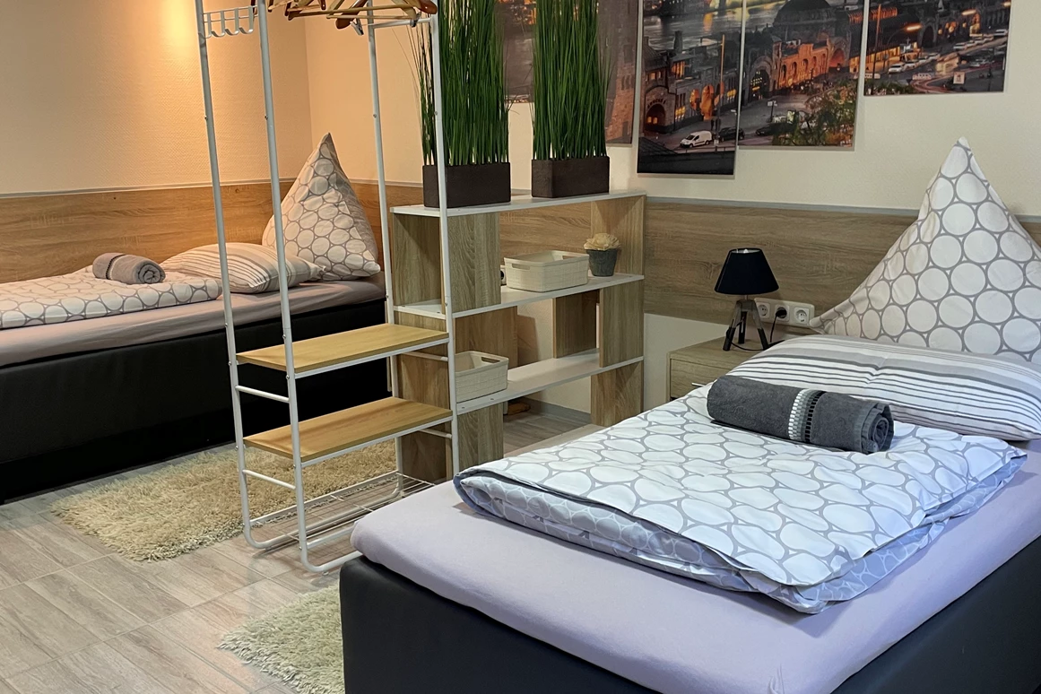 Monteurzimmer: Monteurzimmer und Ferienwohnungen „Monteurglück"