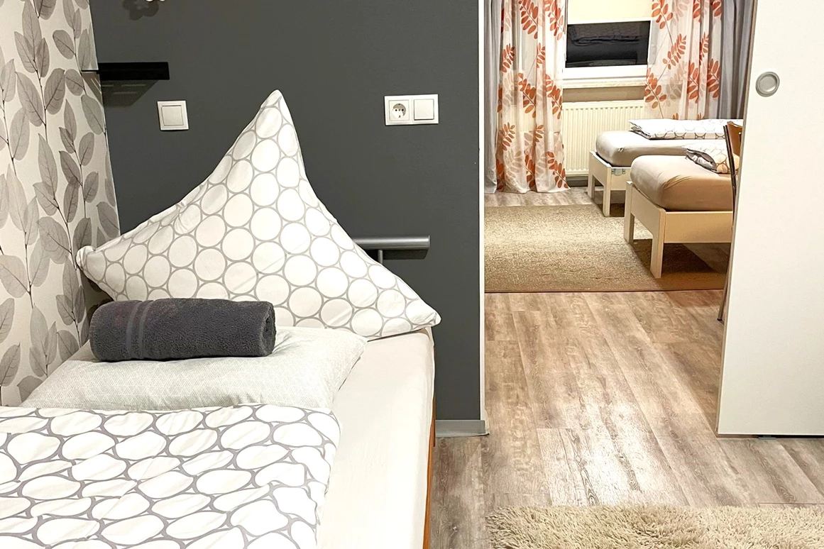 Monteurzimmer: Monteurzimmer und Ferienwohnungen „Monteurglück"