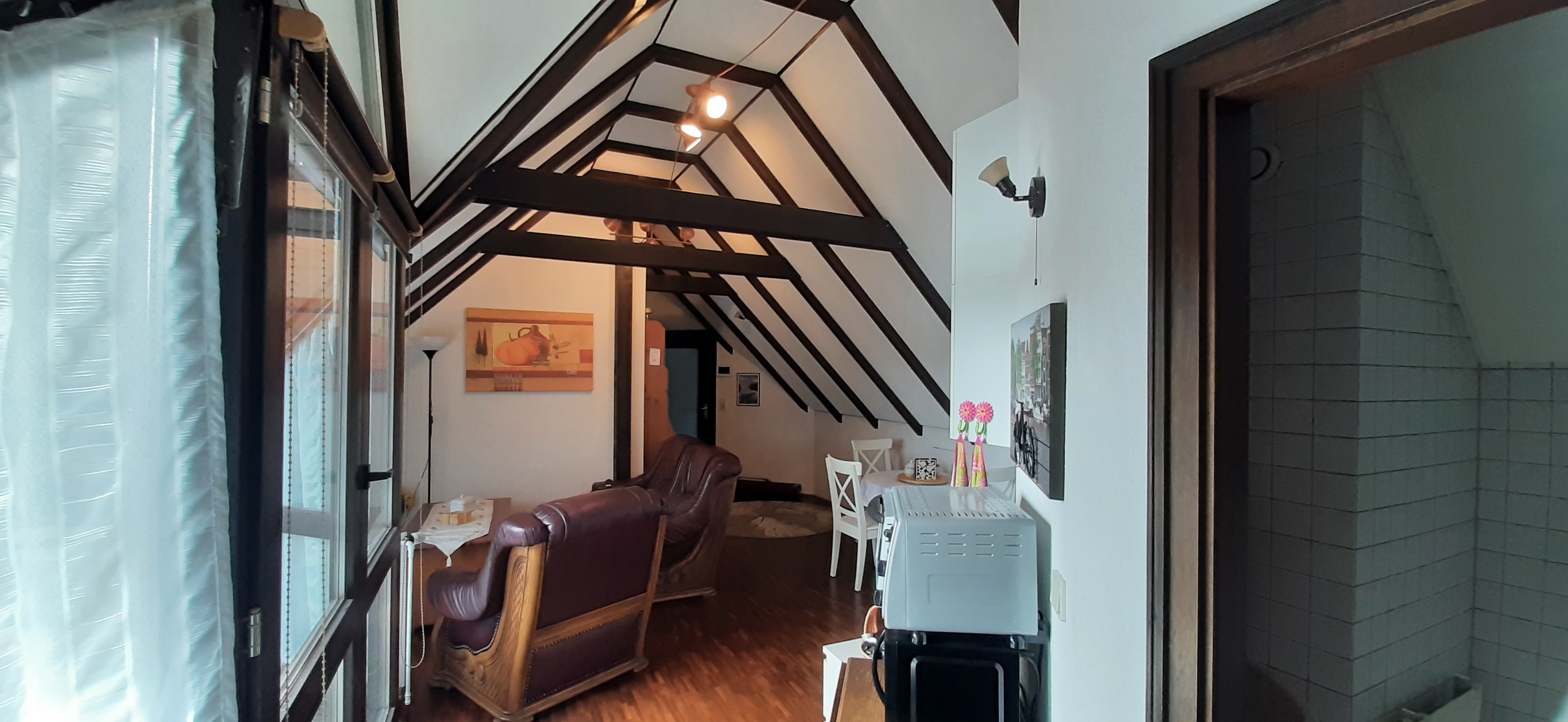 Monteurzimmer: Wohnzimmer erste Wohnung andere Seite - Monteurzimmer Meckenheim
