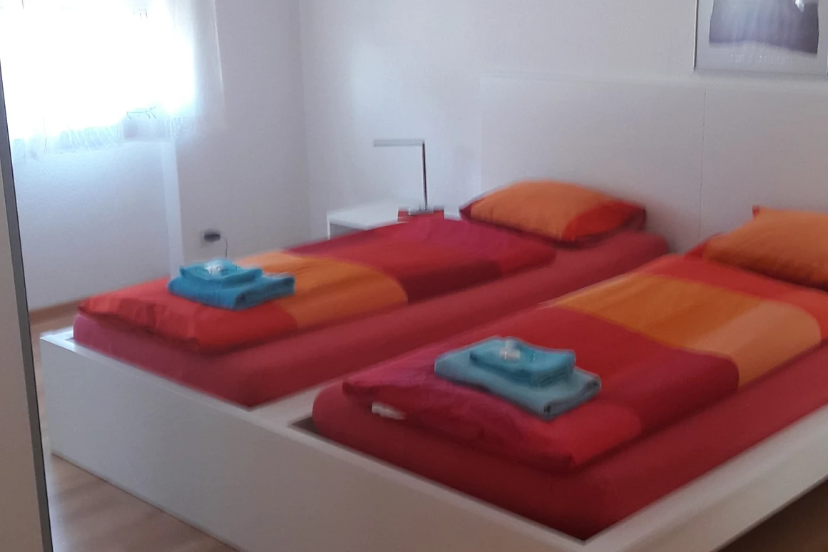 Monteurzimmer: good bed Niederbipp