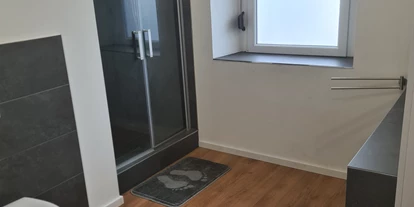 Monteurwohnung - Muggensturm Gaggenau - Monteurzimmer Apartment am Bahnsteig