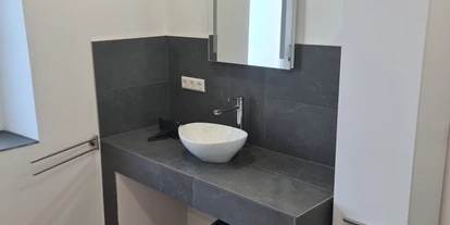 Monteurwohnung - Muggensturm Gaggenau - Monteurzimmer Apartment am Bahnsteig