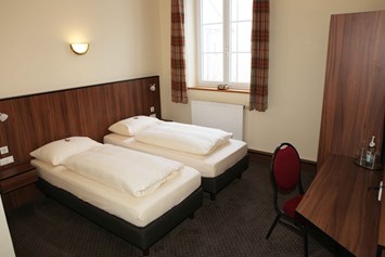 Monteurzimmer: Zimmer, als Einzel- oder Doppelzimmer nutzbar - Gasthof Kloster Seligenporten