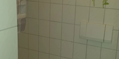 Monteurwohnung - Waschmaschine - Deutschland - Toilette und Dusche - Yvonne Hoffmann-Maier