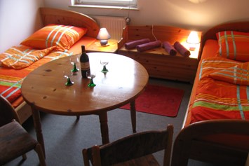 Monteurzimmer: Zimmer je nach Bedarf von  1 Bett bis Mehrbettzimmer - Monteurzimmer Gut und Günstig Aalen-Heidenheim Hannelore Kinzler 