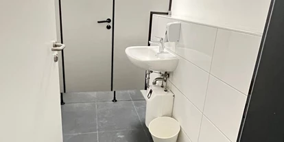 Monteurwohnung - Parkplatz: kostenlose Parkplätze in der Straße - Bremen-Umland - MK Hostel Oyten, nähe Autobahn
