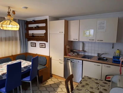 Monteurwohnung - PLZ 2482 (Österreich) - Wohnküche Apartment - Arbeiter-Monteur-Pendlerzimmer - Breitensee-Schönbrunn