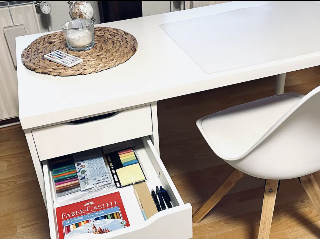Monteurzimmer: Arbeitsplatz  - Dachnest City Apartment