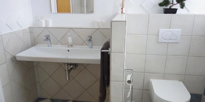 Monteurwohnung - Uslar - Badezimmer - Ferienwohnung 110 qm, Monteurzimmer Uslar im Solling Niedersachsen