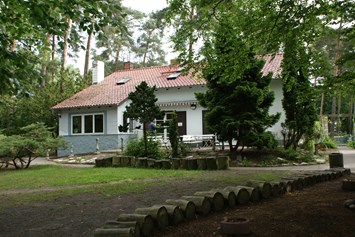 Monteurzimmer: das Waldhaus mit 35 Betten - Schullandheim Schoenwalde