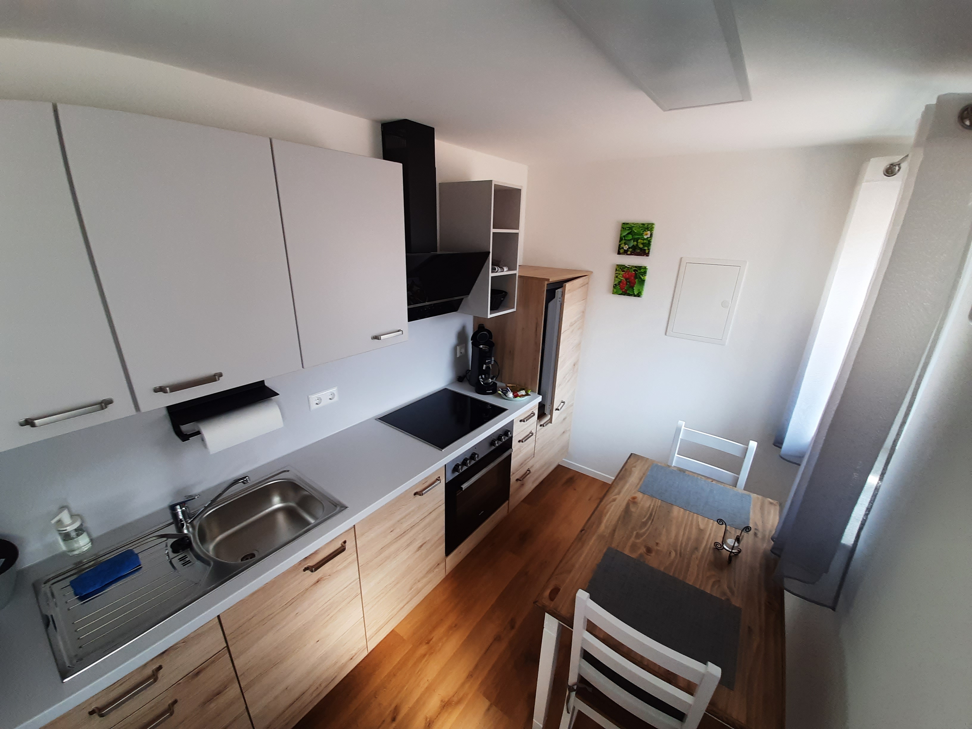 Monteurzimmer: Küche und Eßbereich Wohnung 3 - Gästehaus Buberl