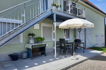 Monteurzimmer:  Terrasse zur Wohnung 3 - Gästehaus Buberl