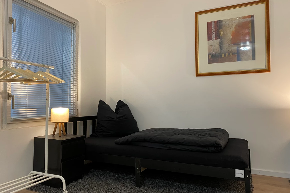 Monteurzimmer: Ansicht Bett 200x 100cm - Komfort Monteurzimmer / Handwerkerzimmer Brandenburg Havel