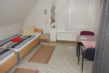 Monteurzimmer: 2 Bett Zimmer - DRK Fremdenzimmer 