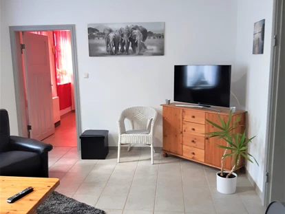 Monteurwohnung - Bettwäsche: Bettwäsche gegen Gebühr - Deutschland - geräumige Wohnzimmer - Fewozie