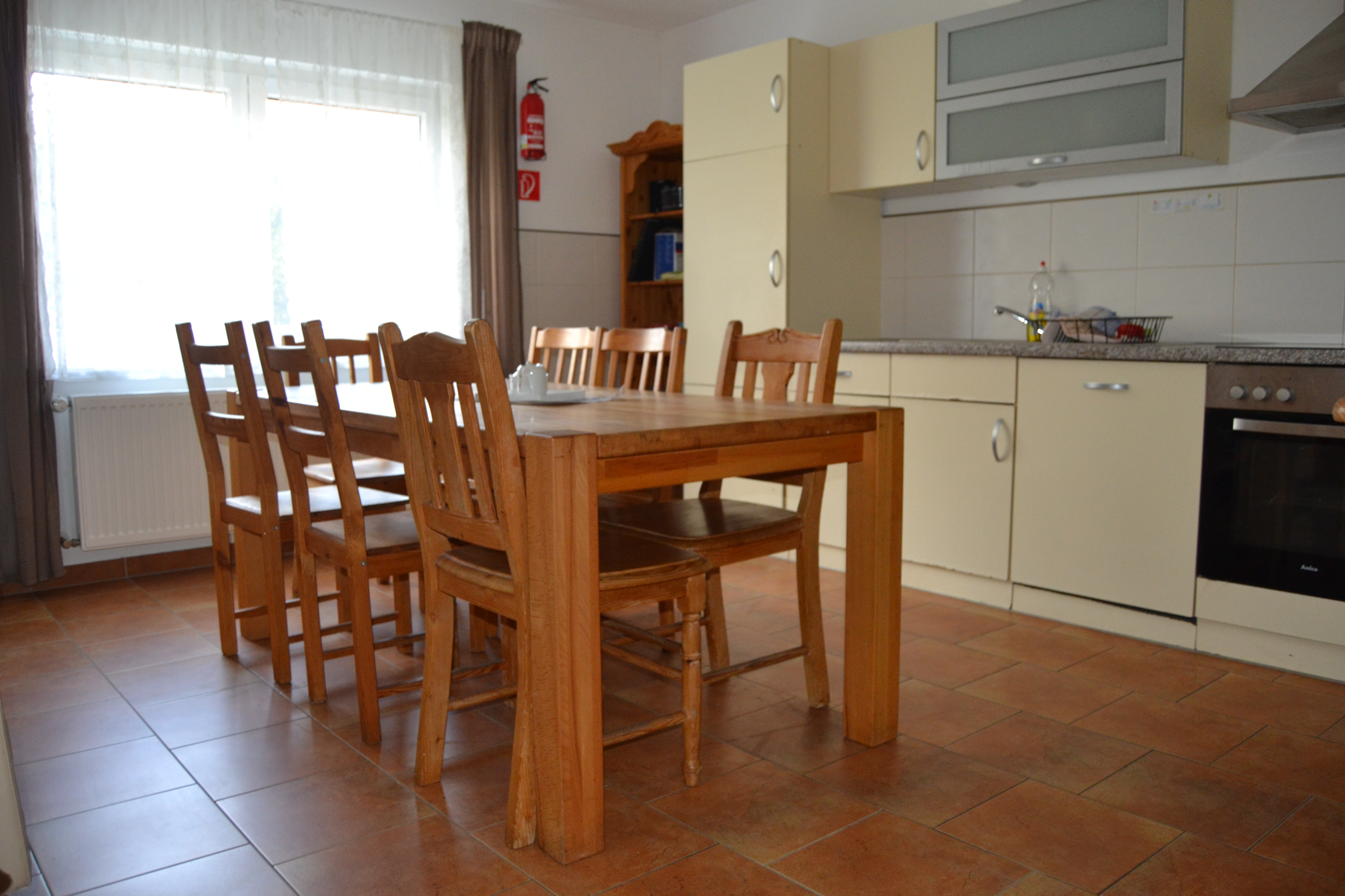 Monteurzimmer: großzügige Küche, voll ausgestattet - Frankenferien