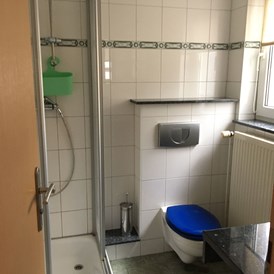 Monteurzimmer: Bad mit Toilette  - FeWo Kritzkow 1