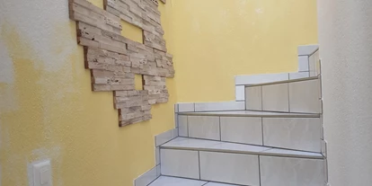 Monteurwohnung - Zimmertyp: Mehrbettzimmer - Bettenhausen - Treppe ins OG - Guesthouse Claudia