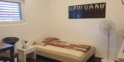 Monteurwohnung - Zimmertyp: Mehrbettzimmer - Bettenhausen - 2 Bettzimmer Hollywood - Guesthouse Claudia