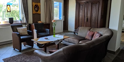 Monteurwohnung - Badezimmer: eigenes Bad - Münsterland - Wohnzimmer W1 - Gästehaus Wadersloh - Geist