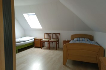 Monteurzimmer: Doppelzimmer mit Einzelbetten im Monteurhaus in Oeversee. - Haus Barderup