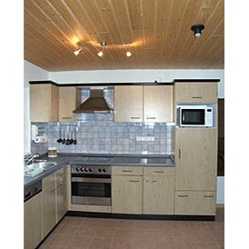 Monteurzimmer: Küche mit Herd, Ofen - Privatzimmer Starmanns