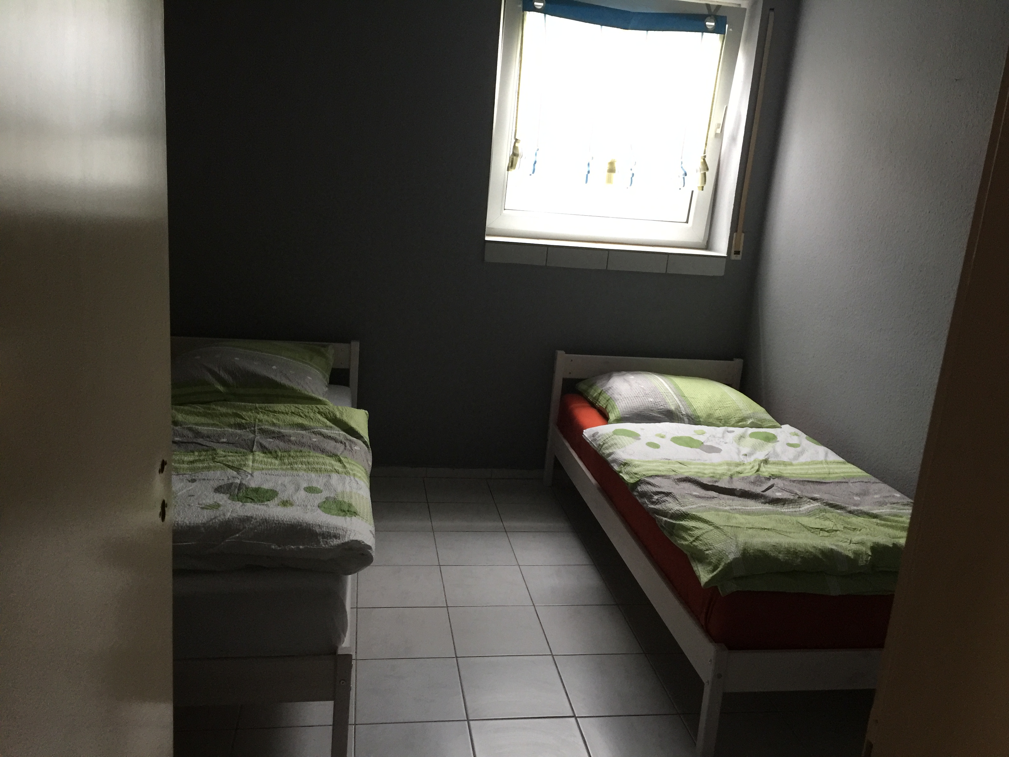 Monteurwohnung - Zimmertyp: Mehrbettzimmer - Hessen - Schlafzimmer 1 - Miller & Ihrig Immobilien