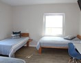 Monteurzimmer: Schlafzimmer mit 3 Einzelbetten - Ferienhaus "NaturPur"