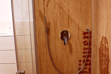 Monteurzimmer: Dusche / Badezimmer - Talwohnungen (🏠 3 Wohnungen für je max 3Personen)