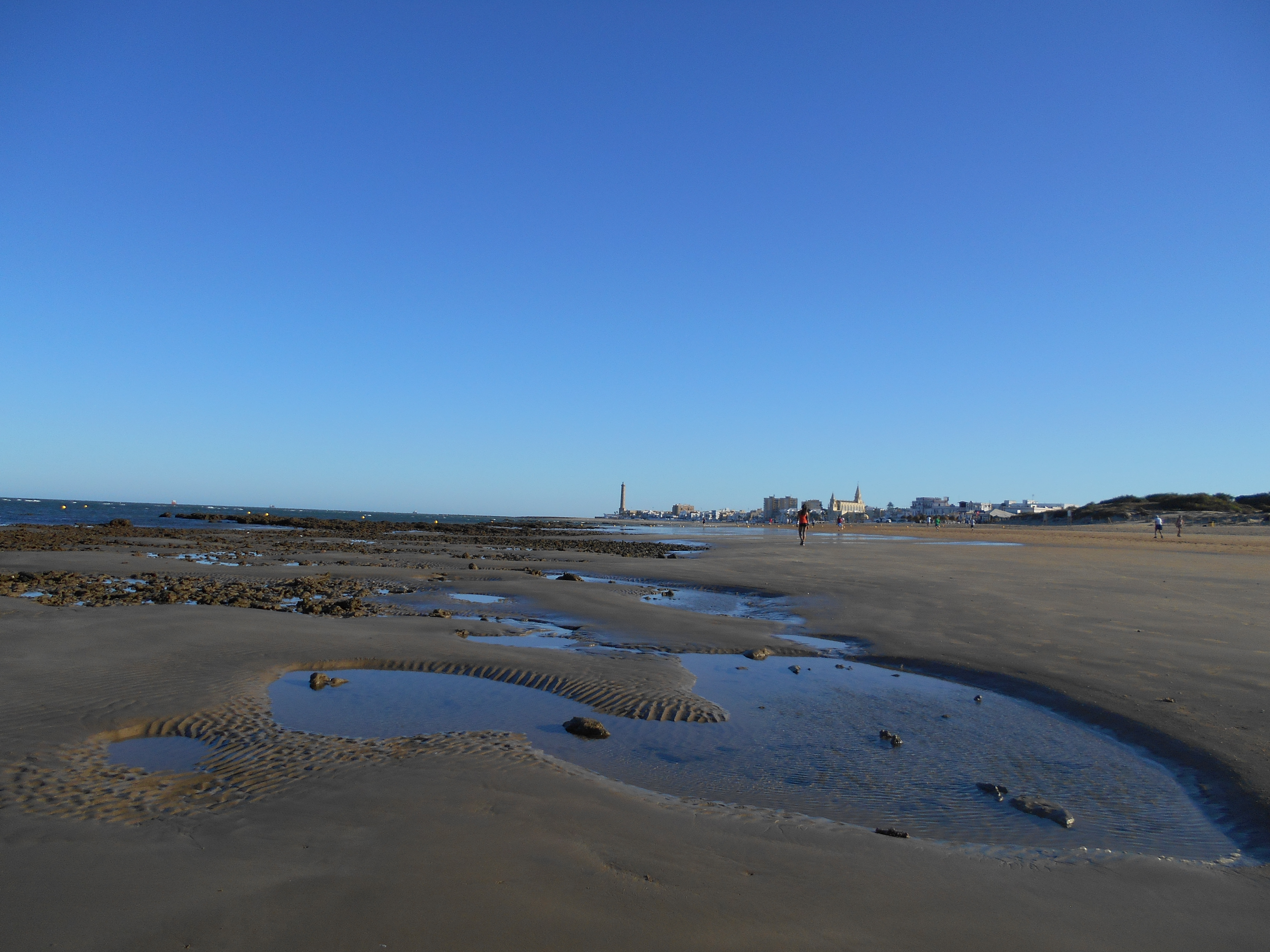 Monteurzimmer: Ebbe am Strand von Camarón. Nur 5 Minuten vom Haus entfernt. - Apartamento Caracola