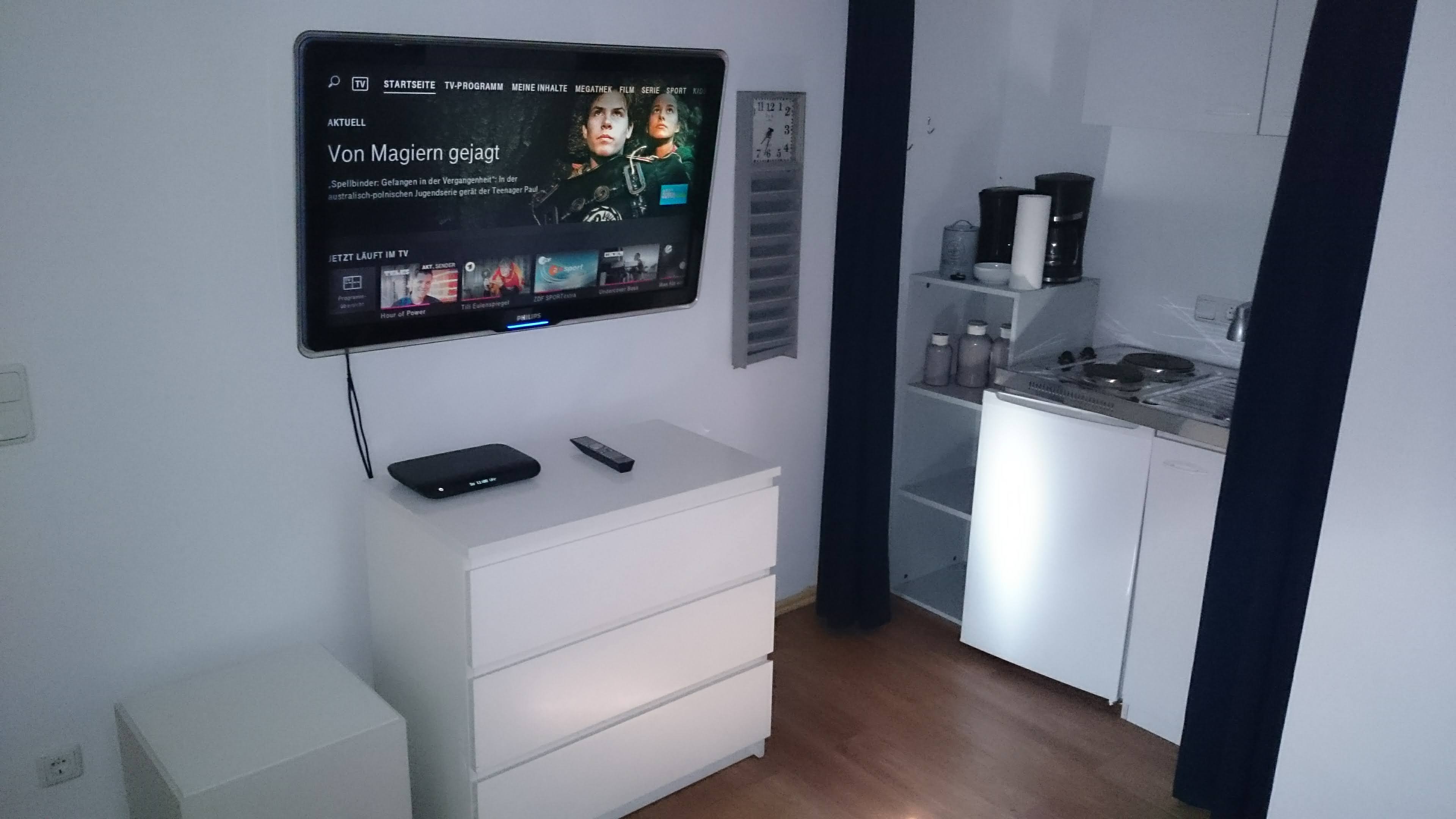 Monteurwohnung - Art der Unterkunft: Apartment - Küchenzeile, TV und WLAN - Solitüde