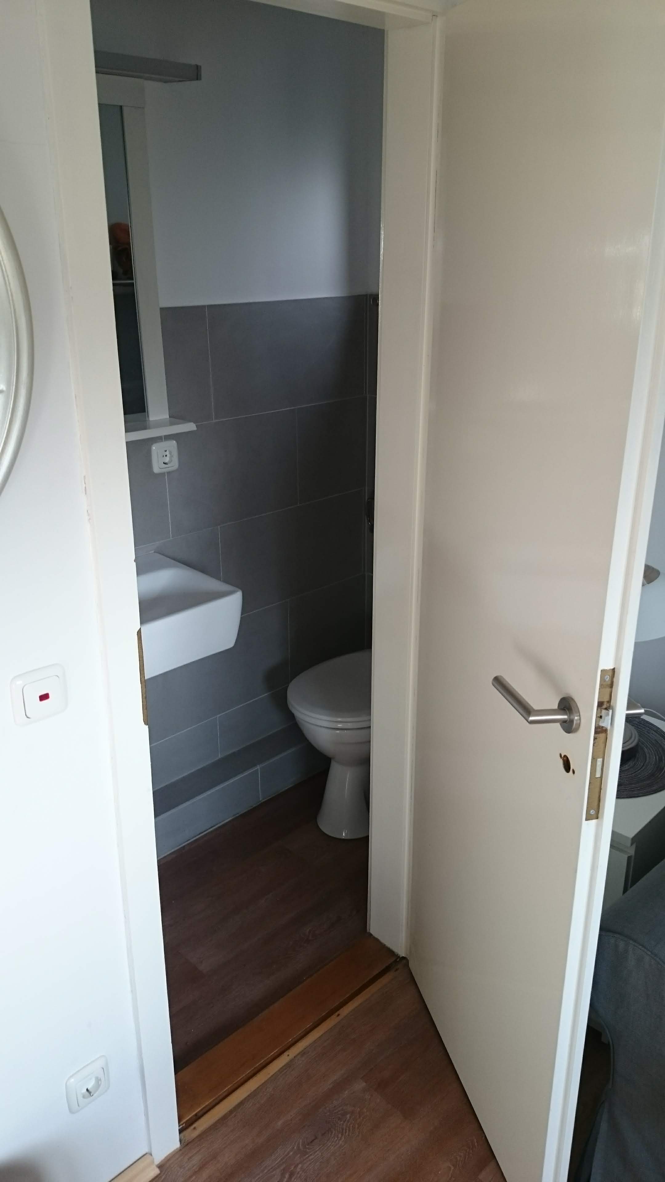 Monteurwohnung - Art der Unterkunft: Apartment - Bad mit Dusche und Toilette - Solitüde