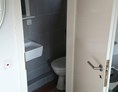 Monteurzimmer: Bad mit Dusche und Toilette - Solitüde