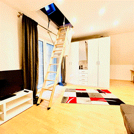 Monteurzimmer: Wohnzimmer - Apartment/Zimmer Haus Dragl bei Augsburg